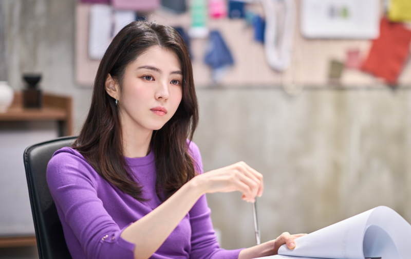 ‘오디세이’ 42일 연속 1위 깨졌다? ‘인턴’ 최민식·한소희 케미 눈길