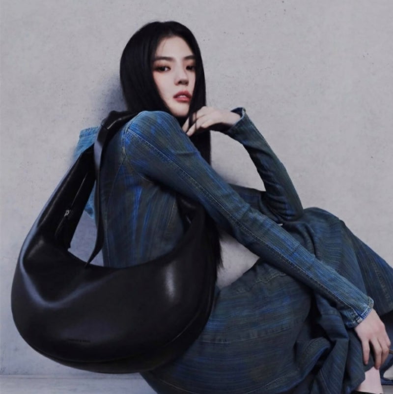 한소희 인스타 사복 속 10만원대 찰스앤키스 가방 착장 & 품절 대란템