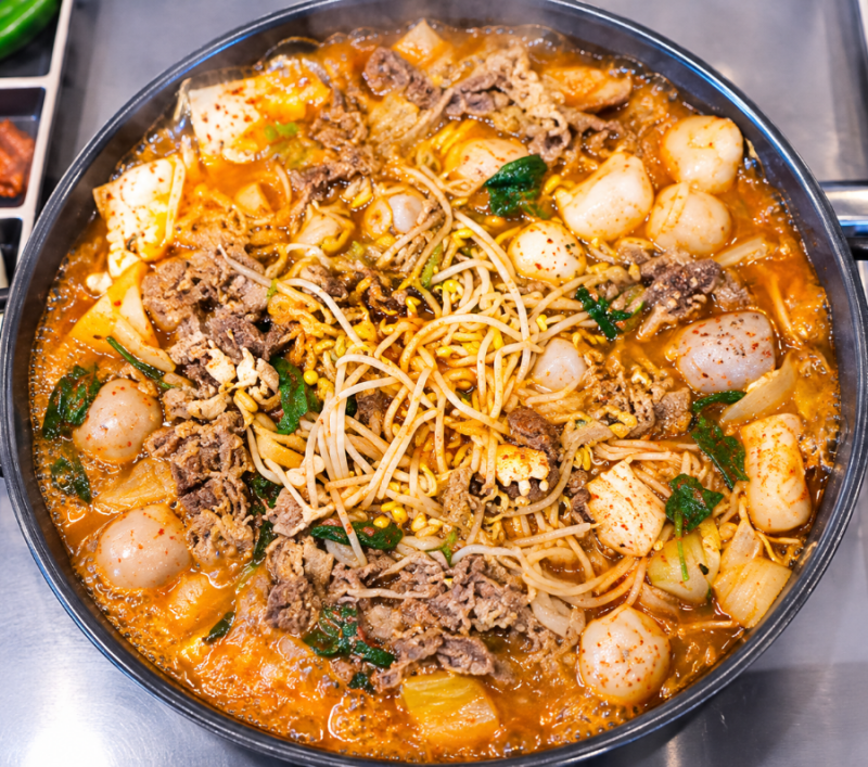 서면롯데백화점 근처 맛집 정성순대, 엄마와 함께한 한우스지곱창·비빔밀면 맛집