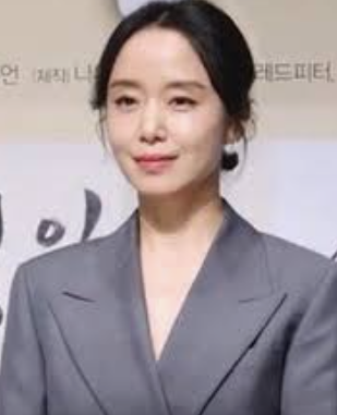 전도연 프로필 나이 남편 자녀부터 칸의 여왕이 된 작품까지