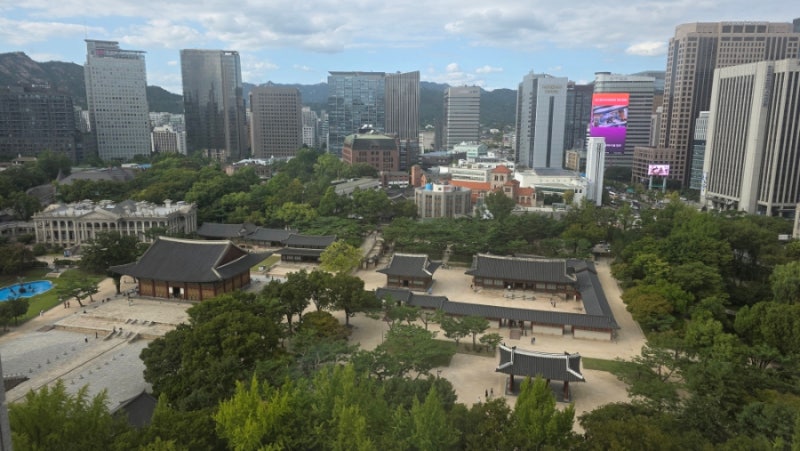 (명상) 아버지 영조, 아들 사도세자, 양모 정성왕후,양할머니 인원왕후,생모 영빈이씨,아내 ....