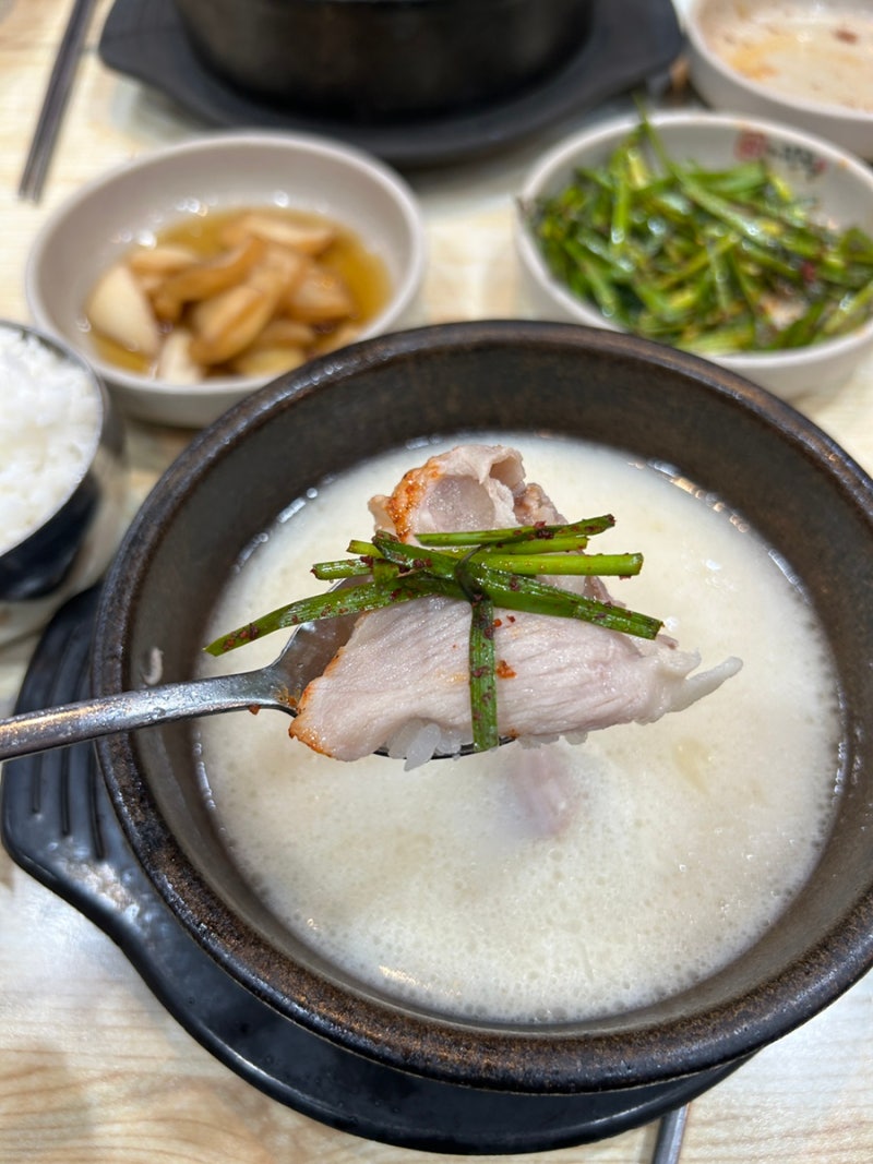 신림역 한식 맛집 | 더진국수육국밥, 든든한 한 끼 수육국밥
