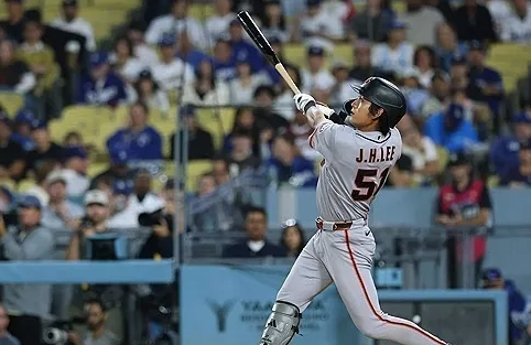 2개→8개→10개…이정후가 MLB 3년 만에 넘어선 벽