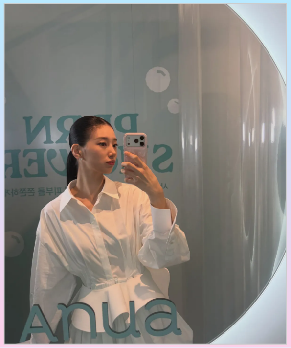 수지 차기작 3편 소식과 5대5 올백 머리로 성수동 등장하자마자 난리 난 최근 비주얼