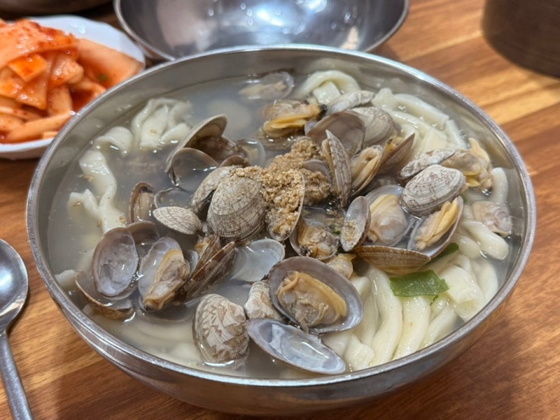 태안 서부시장 4000원 바지락 칼국수 파전칼국수 (내돈내먹)