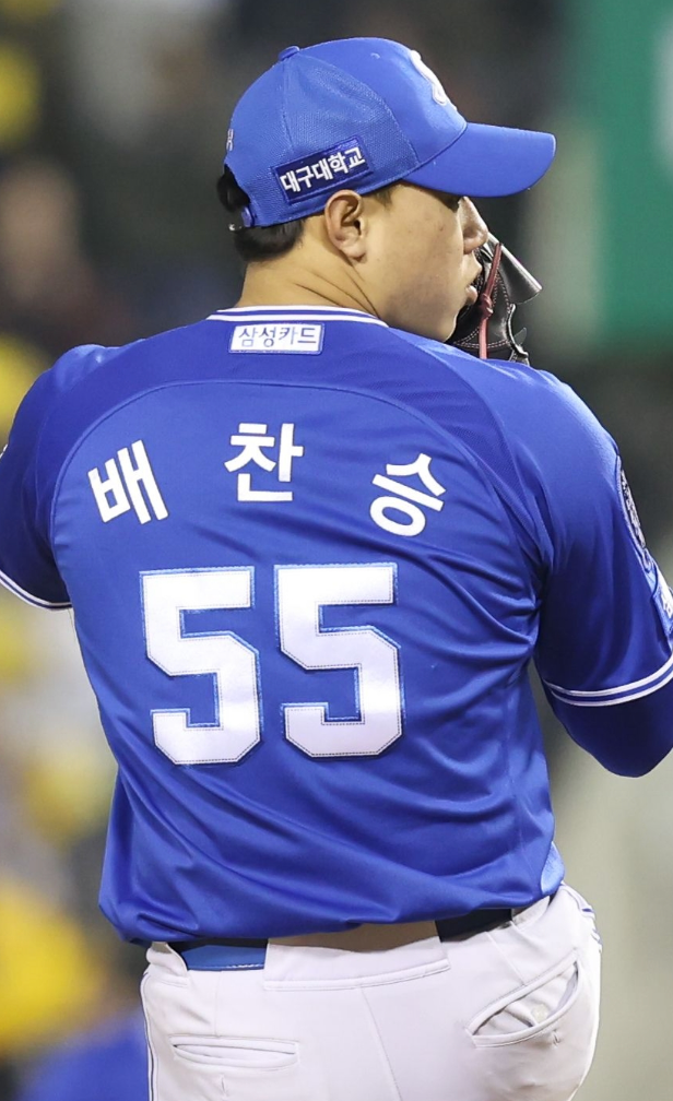 "ERA 2점대만 보고 뽑았나?" 삼성 배찬승 0.1이닝 4실점으로 국대 발탁 논쟁 커졌다