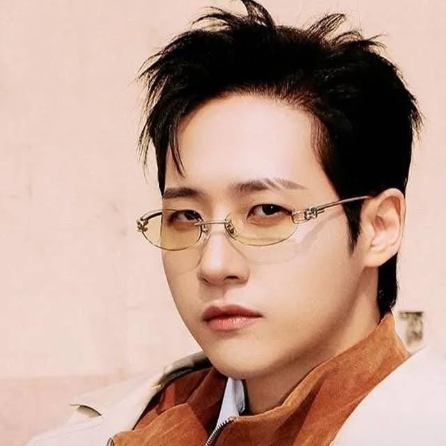 신우(B1A4), 데뷔 15년 만에 첫 솔로 앨범 [REAL] 발매…타이틀곡 'I.B.L'로 오늘 저녁 6시 컴백