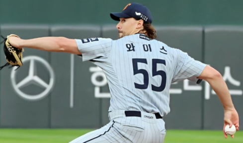‘끝난 줄 알았는데’…전 한화 에이스 와이스, 156km→MLB 다시 보인다