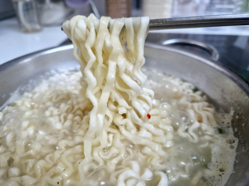 오뚜기 닭한마리 칼국수 라면 이맛이 맞아요?