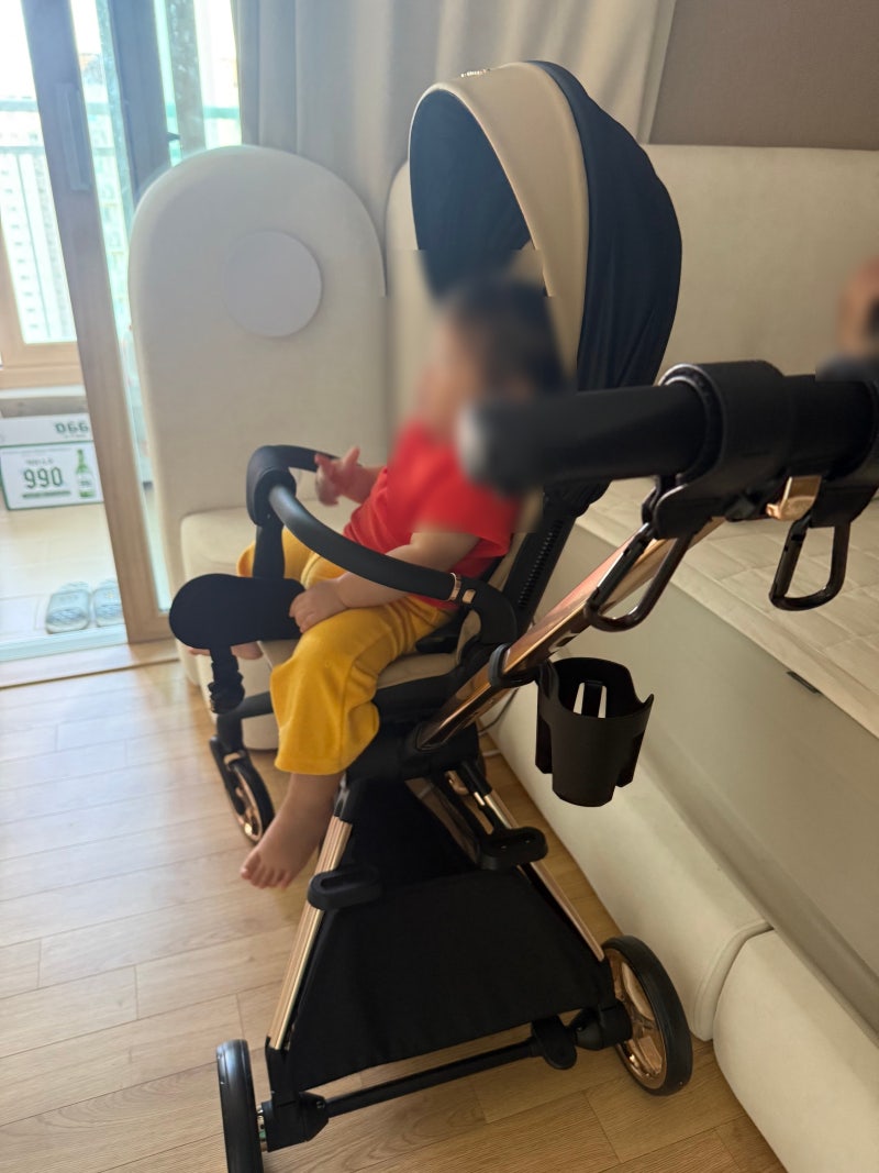 오이스터3,와이업지니3 사용 하다가 [에이블 코지샤인 트라이크 휴대용유모차!!]를 들이게 된....