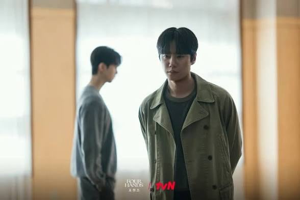 [포핸즈 7회] "기억 잃었다"던 정요, 사실 전부 기억하고 있었다…9년 만의 재회 뒤에 숨은 반....