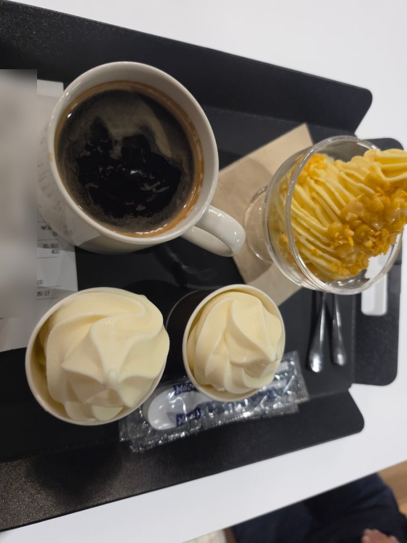 강릉 오션뷰 카페 백야커피 사근진해변 대형 베이커리카페