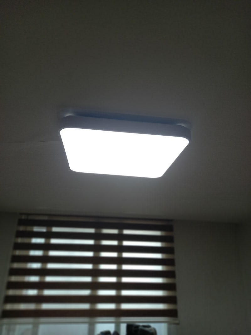대전 서구 둔산동 깜박이는 전등 밝고 긴수명 KS인증 정품사용 최신 led 전등 조명 교체 수리 ....