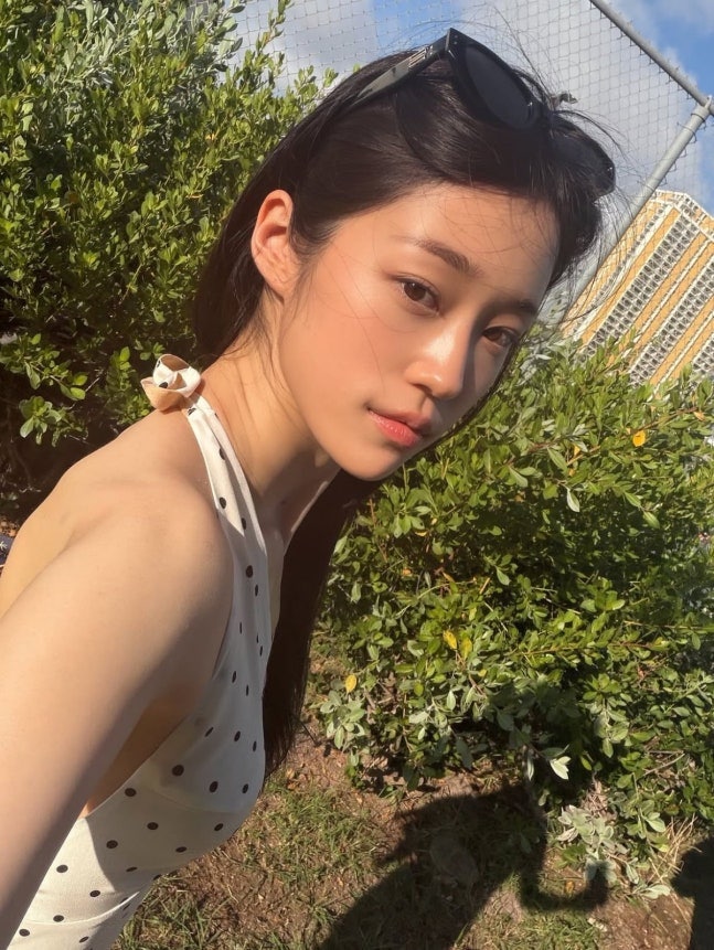 홀터넥 땡땡이 착장도 빛난 미모 노윤서, 하와이서 비현실적 얼굴 근황