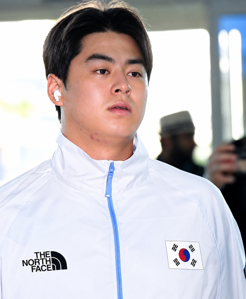 “태극기가 왜 거꾸로?” 아시안게임 주장 노시환, 출국 첫날 황당한 해프닝