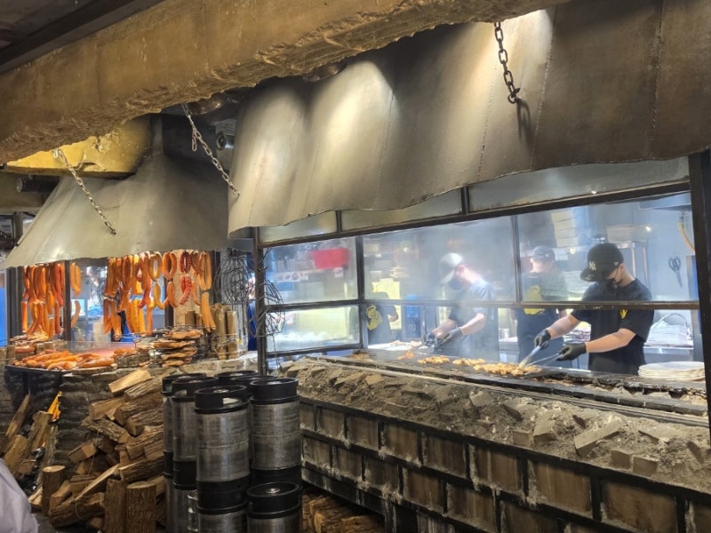 숙대입구역 맛집 달맞이광장바베큐 남영점｜숯불향 가득 소금바베큐에 흑돼지 소시지까지