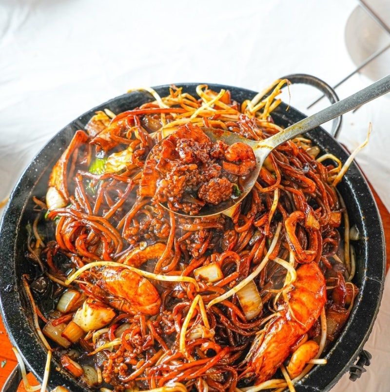 태안 만리포 맛집 돌짜장 물회 꿀조합 천만금카페 여행 코스