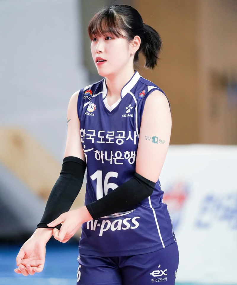 “프로 마지막 시즌 딱 1경기였는데 한 달 뒤 실업 공격상을 받았다” 여자배구 한송희, 무대....