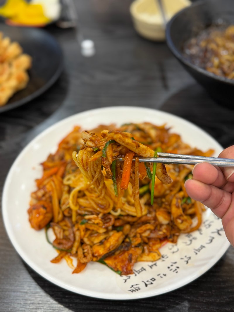 대구 야끼우동 맛집 오복반점 오픈런에도 웨이팅, 불향 제대로 입힌 짬뽕·야끼우동