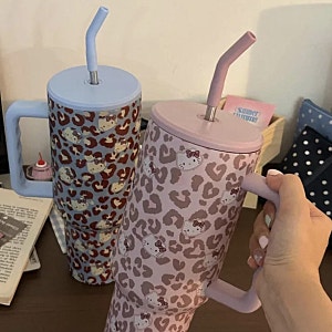 레오파드 태닝 키티 텀블러 1200ml✨ 호피 헬로키티 대용량 스텐 퀜처컵! 34,800원→29,580원 귀여....