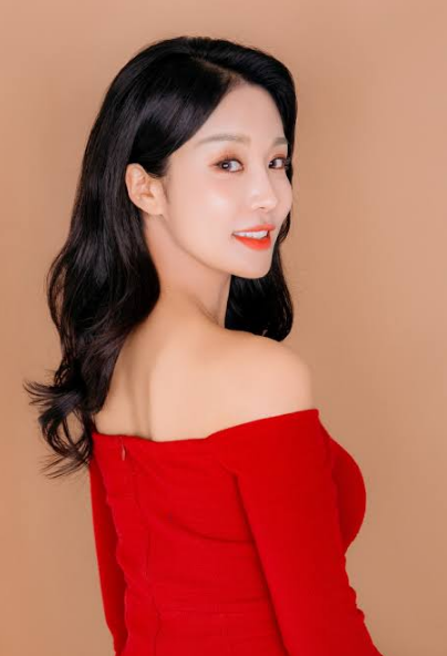 랄랄 나이 프로필, 본명 이유라 남편 11살 연상 결혼 딸 서빈 부캐 이명화 10kg 다이어트 금주 ....