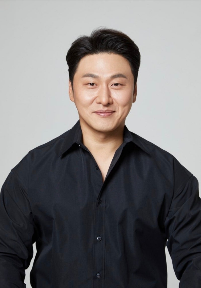최근 연예계에서 4남매 육아와 연기 병행으로 번아웃까지 겪은 배우 오대환!