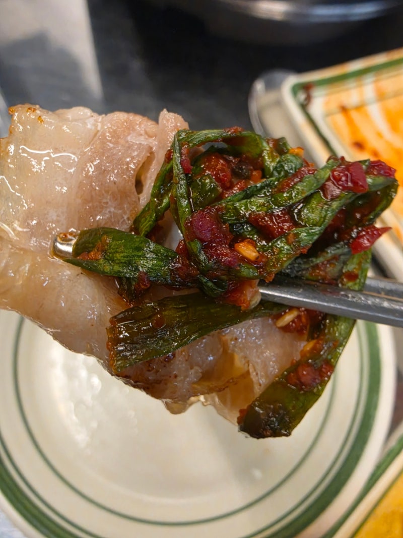 부광식육점 고기 쓴다더니 다르긴 다르네요, 대구 동성로 맛집 수영냉삼 제대로 굽고 왔습니....