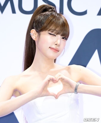 최예나 프로필과 나이, 가족 이야기: 소아암 극복부터 솔로 퀸으로 도약하기까지