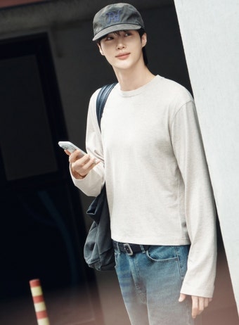 [이슈] 변우석 사생활 보호 논란과 경호선, 어디까지가 정당한 권리일까?