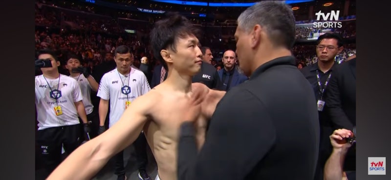 최두호, 핏불에게 1R TKO 패배…8년 만의 UFC 랭킹 복귀 도전은 어떻게 끝났나?