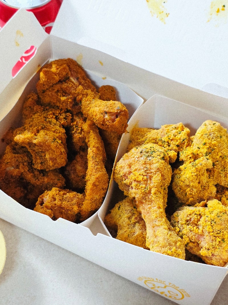 bhc 커링클 첫입에 오? 은은한 커리 풍미에 뿌링클 반반 조합까지(콰삭감자 사이드)