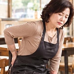 중년여성 일할때 필수품 여성 보정속옷, 허리와 골반 아픈곳 보정된 속옷 뱃살,처진가슴 탄....