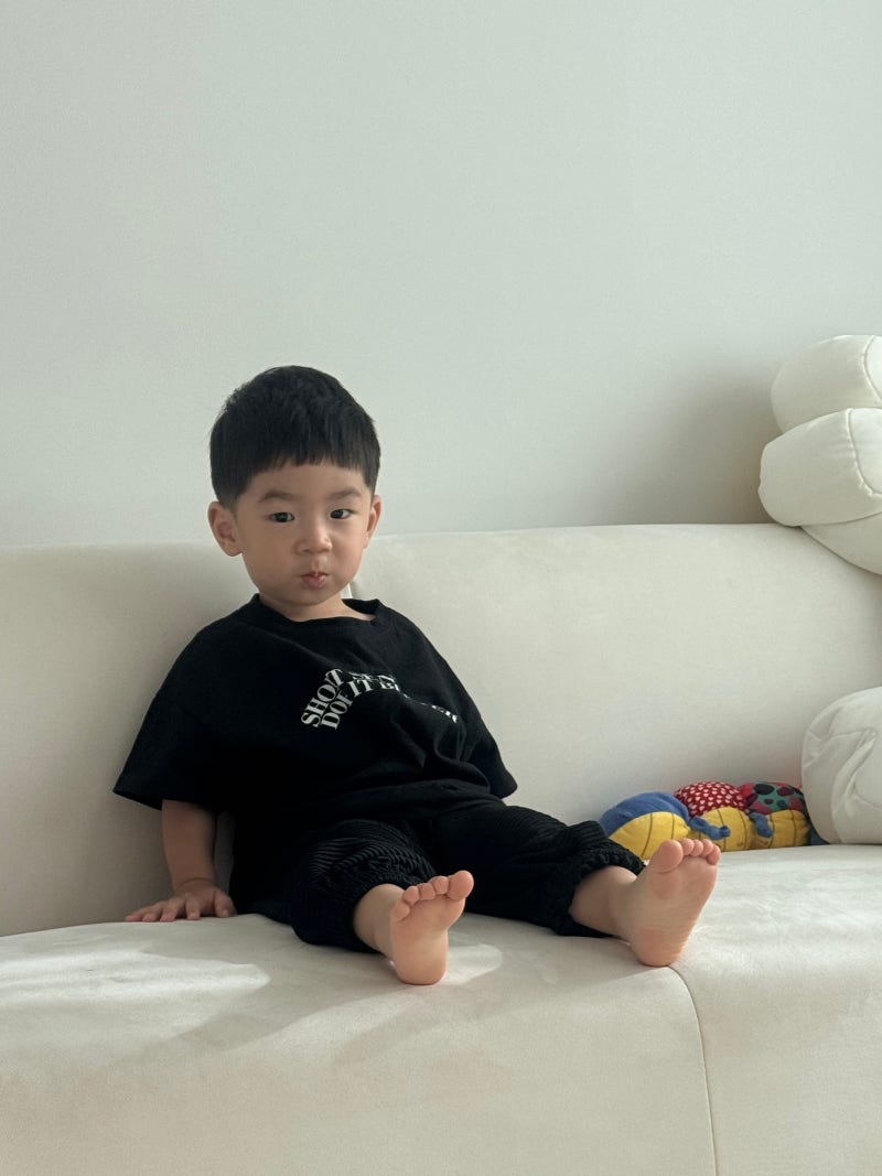 두돌 아기 잠퇴행 새벽마다 깨서 엄마를 찾는다면?