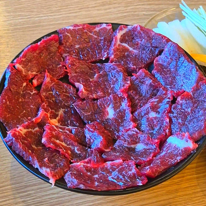 청주 율량동 맛집 육회관 율량점 당일도축 뭉티기 차돌사시미 한우라면 후기