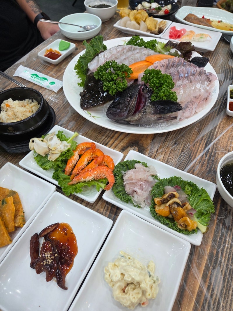 속초장사항맛집 스끼다시 푸짐하고 맛있는 이모회집