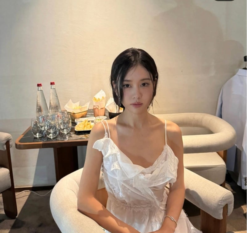 연애 10년 차 안은진 원피스 여리여리한 여신 자태에 반하겠어 "너 말고 다른 연애"