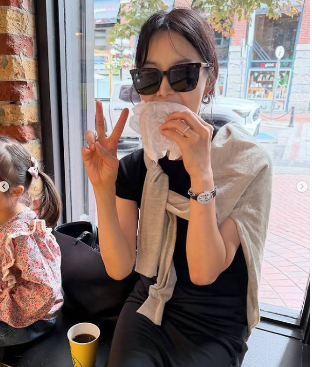 한지혜, 검사 남편·6살 딸과 캐나다로 떠났다…“용기 내서 세 식구 함께”