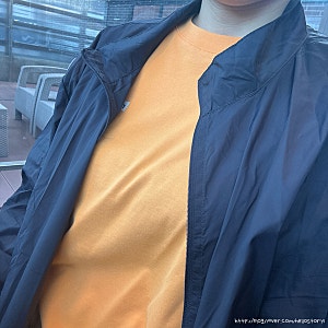 다이소 바람막이 후기 오천원의 행복 두번 사세요 휘뚜루마뚜루 최고