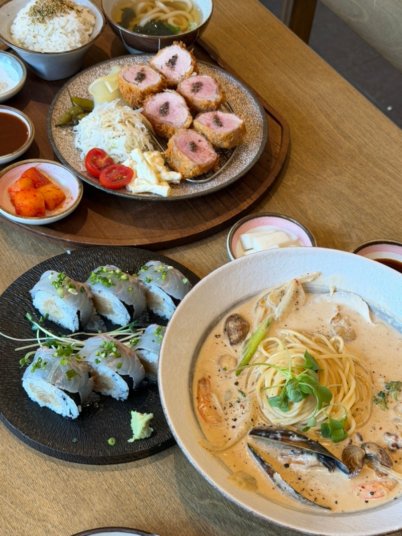 이로이로 창원가로수길 맛집/ 돈까스 초밥 파스타 조화롭게 맛있는 핫플