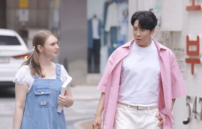 "결혼? 나는 아직 멀었다".. 가수 에녹 예비신부 마리아 관계는 무엇일까