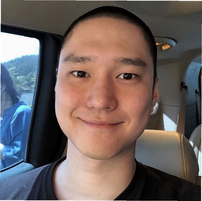 고경표, '입금 전후' 논란에 날렵해진 턱선 공개…반전 셀카 화제