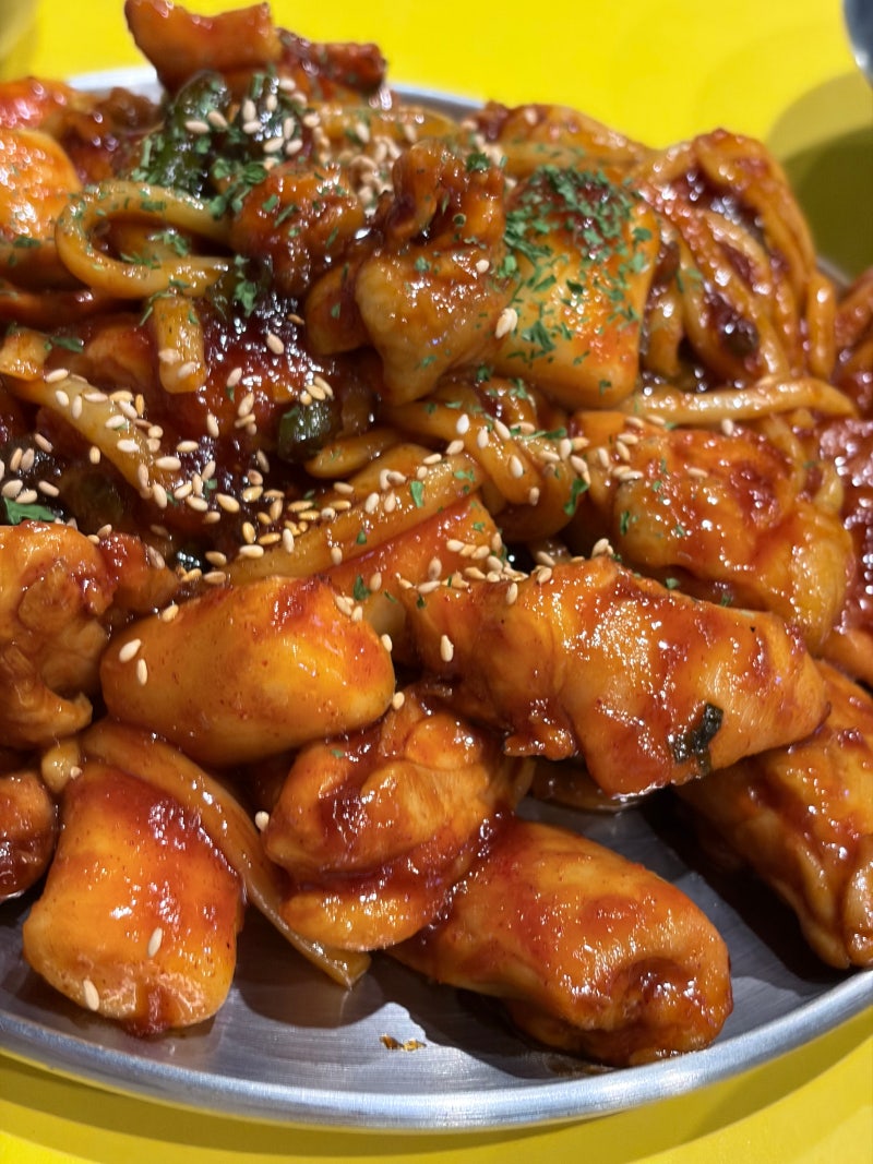 [부천시청 맛집] 냠냠숯불두마리치킨, 우동사리에 치밥까지 숯불치킨 제대로