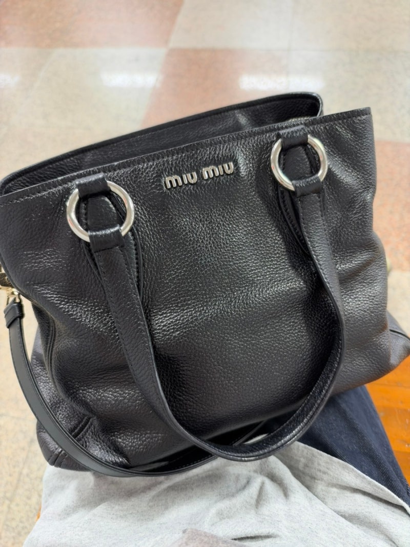 [MIU MIU] 미우미우 RR2014 토트 숄더백 빈티지 실사용 후기