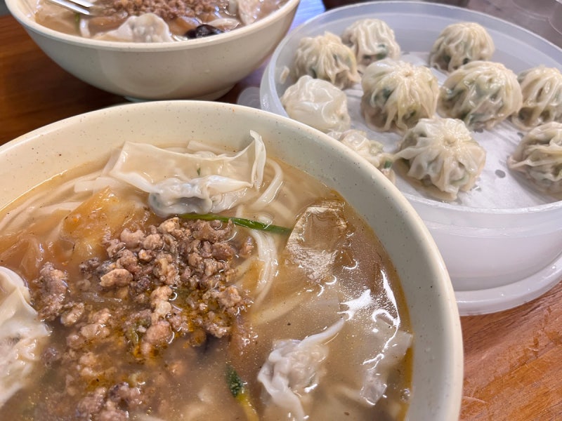 [명동 맛집] 명동교자 본점, 늦은 저녁 칼국수와 만두