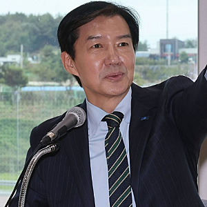 조국, 친명계에 공개 경고…이재명 SNS 삭제 뒤 ‘민주당도 성찰’까지 꺼낸 이유