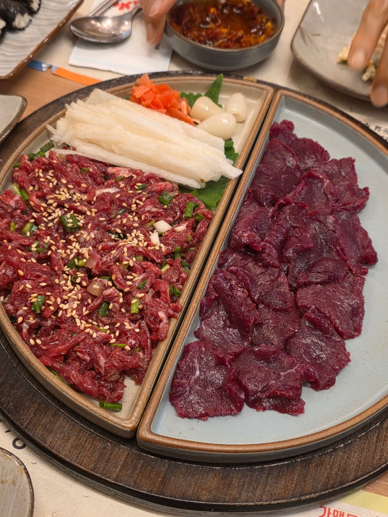 [대구 동구] 동대구역 뭉티기 맛집 추천! 14가지 상차림과 찰진 당일 도축 뭉티기! <출근길생....