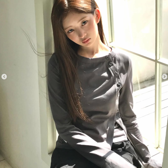 IVE Rei Wore It Too! Complete Your Autumn Girlfriend Look with a Full Miseki Seoul Outfit