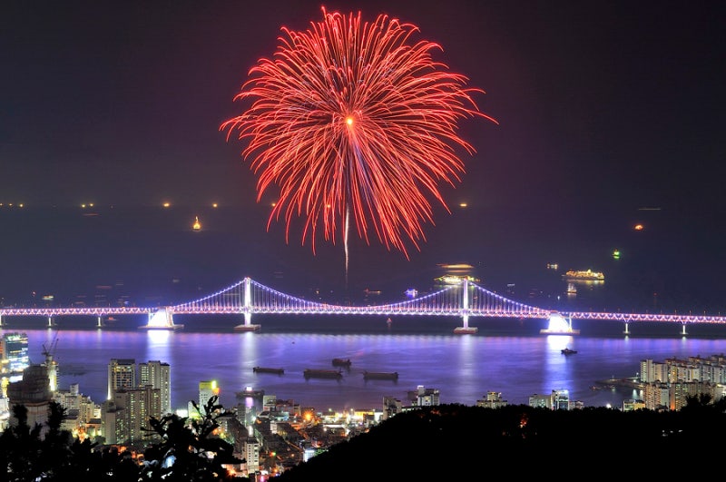광안리 불꽃축제 숙박비 바가지, 얼마나 심하길래 요트·명당까지 총정리