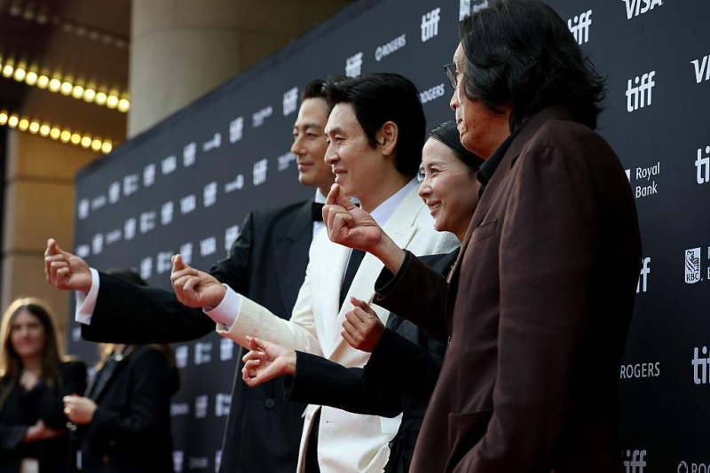 ‘송윤아♥’ 설경구, 23년 만에… 눈물바다 된 이유