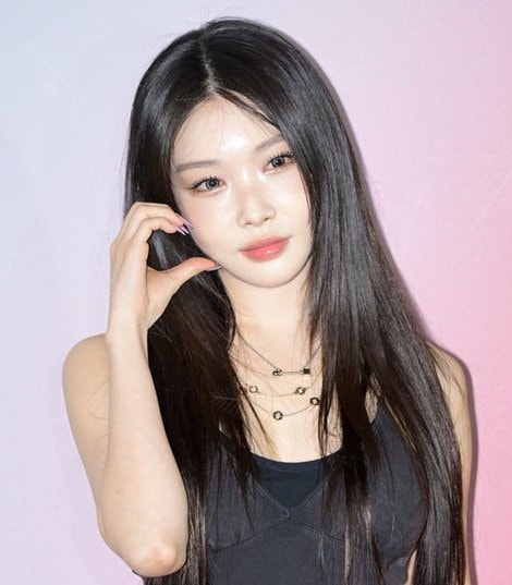 아이오아이 5관왕 석 달 만에…청하가 새벽 응급실에 실려 간 이유